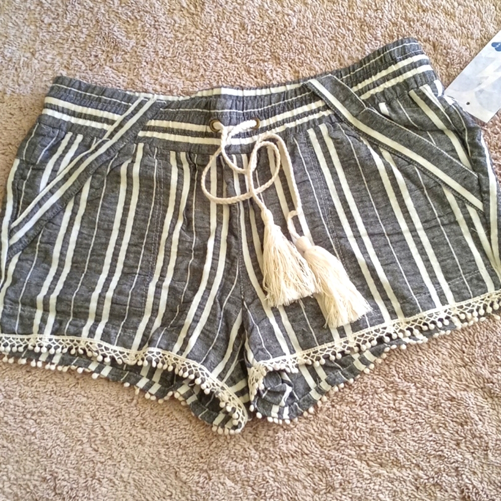 NWT Jolt pin striped shorts sz 5